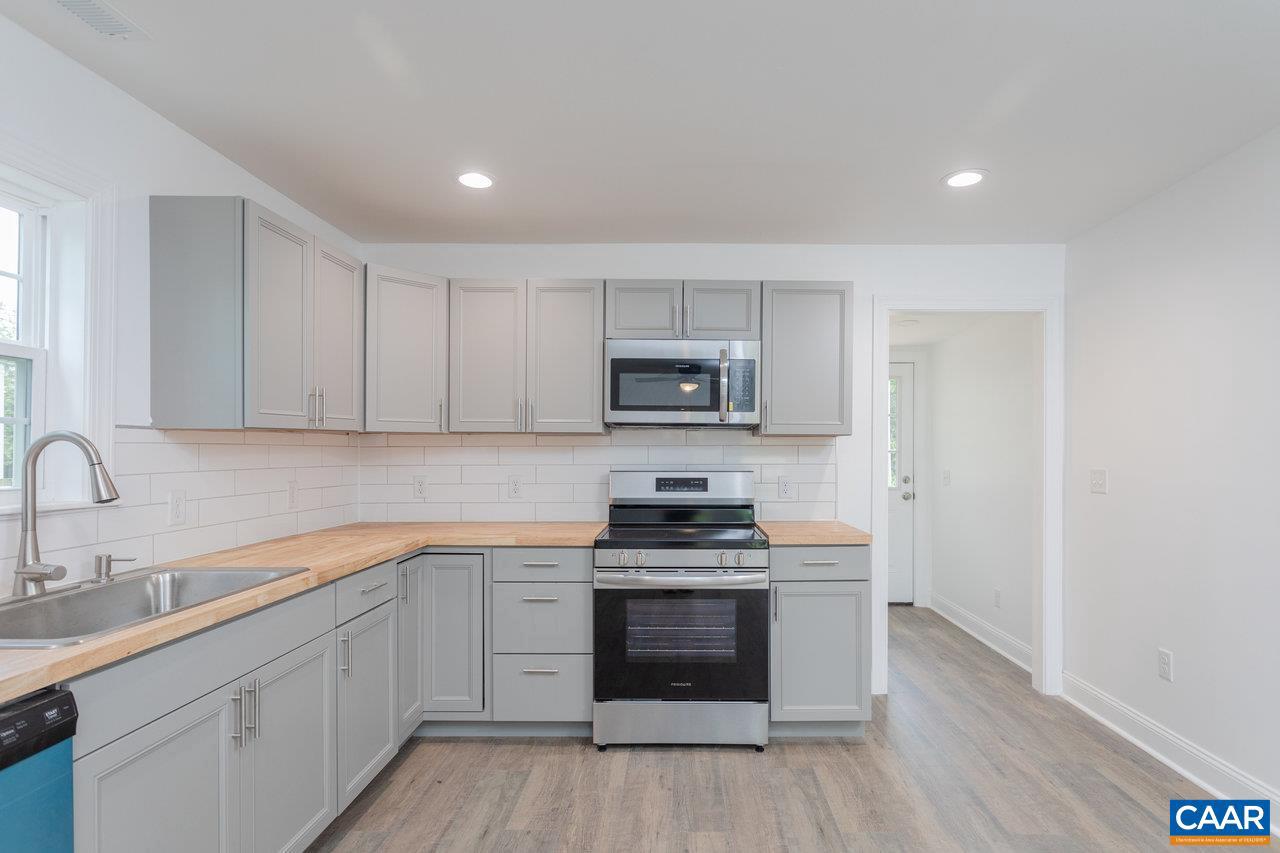 30 BEAR ST, CHURCHVILLE, Virginia 24421, 2 Bedrooms Bedrooms, ,2 BathroomsBathrooms,Residential,For sale,30 BEAR ST,665573 MLS # 665573
