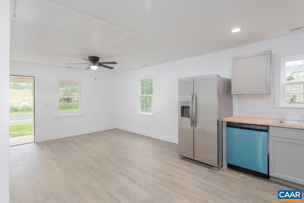 30 BEAR ST, CHURCHVILLE, Virginia 24421, 2 Bedrooms Bedrooms, ,2 BathroomsBathrooms,Residential,For sale,30 BEAR ST,665573 MLS # 665573