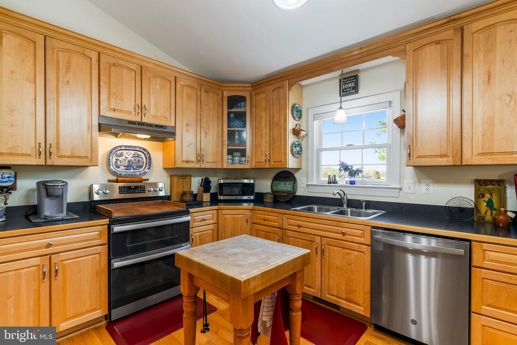 15103 JENKINS HILL LN, CULPEPER, Virginia 22701, 4 Bedrooms Bedrooms, ,3 BathroomsBathrooms,Residential,15103 JENKINS HILL LN,VACU2010358 MLS # VACU2010358