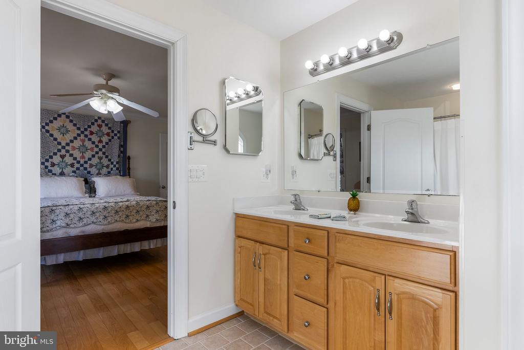 15103 JENKINS HILL LN, CULPEPER, Virginia 22701, 4 Bedrooms Bedrooms, ,3 BathroomsBathrooms,Residential,15103 JENKINS HILL LN,VACU2010358 MLS # VACU2010358