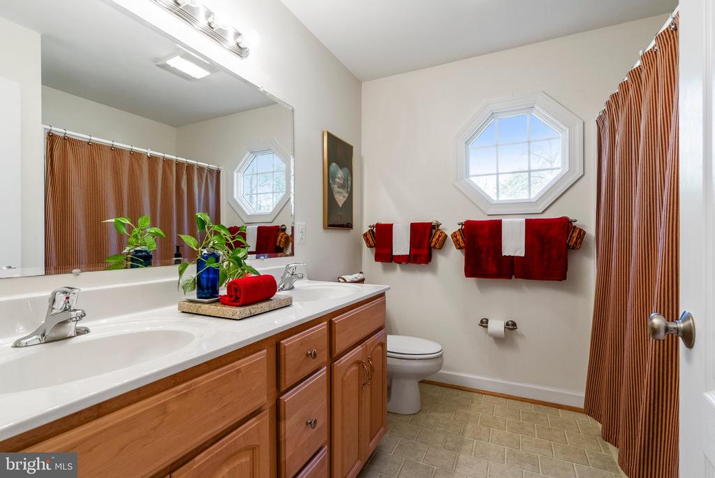 15103 JENKINS HILL LN, CULPEPER, Virginia 22701, 4 Bedrooms Bedrooms, ,3 BathroomsBathrooms,Residential,15103 JENKINS HILL LN,VACU2010358 MLS # VACU2010358