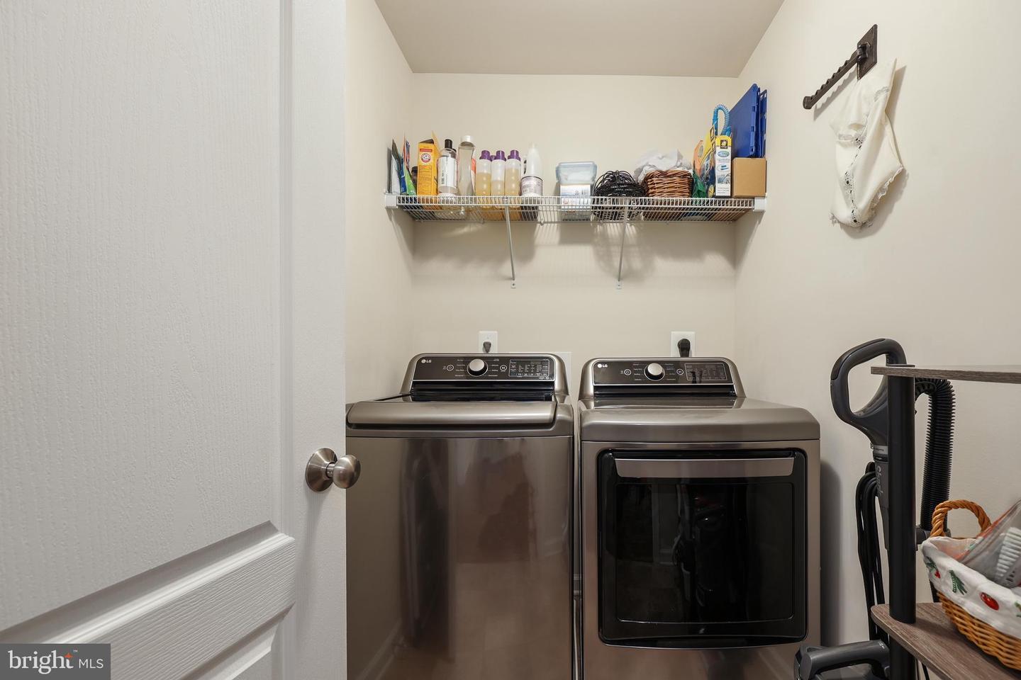 6735 THORNBROOK LN, SPOTSYLVANIA, Virginia 22551, 5 Bedrooms Bedrooms, ,3 BathroomsBathrooms,Residential,For sale,6735 THORNBROOK LN,VASP2032346 MLS # VASP2032346