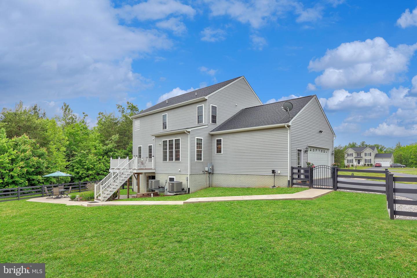 6735 THORNBROOK LN, SPOTSYLVANIA, Virginia 22551, 5 Bedrooms Bedrooms, ,3 BathroomsBathrooms,Residential,For sale,6735 THORNBROOK LN,VASP2032346 MLS # VASP2032346