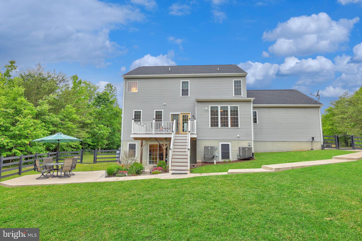 6735 THORNBROOK LN, SPOTSYLVANIA, Virginia 22551, 5 Bedrooms Bedrooms, ,3 BathroomsBathrooms,Residential,For sale,6735 THORNBROOK LN,VASP2032346 MLS # VASP2032346