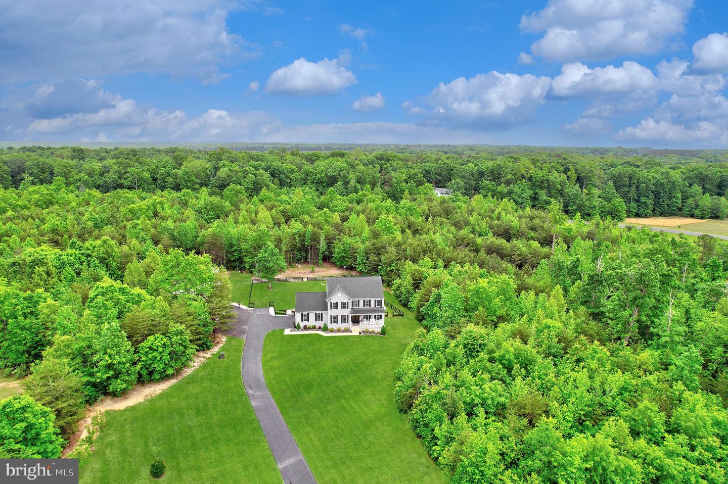 6735 THORNBROOK LN, SPOTSYLVANIA, Virginia 22551, 5 Bedrooms Bedrooms, ,3 BathroomsBathrooms,Residential,For sale,6735 THORNBROOK LN,VASP2032346 MLS # VASP2032346