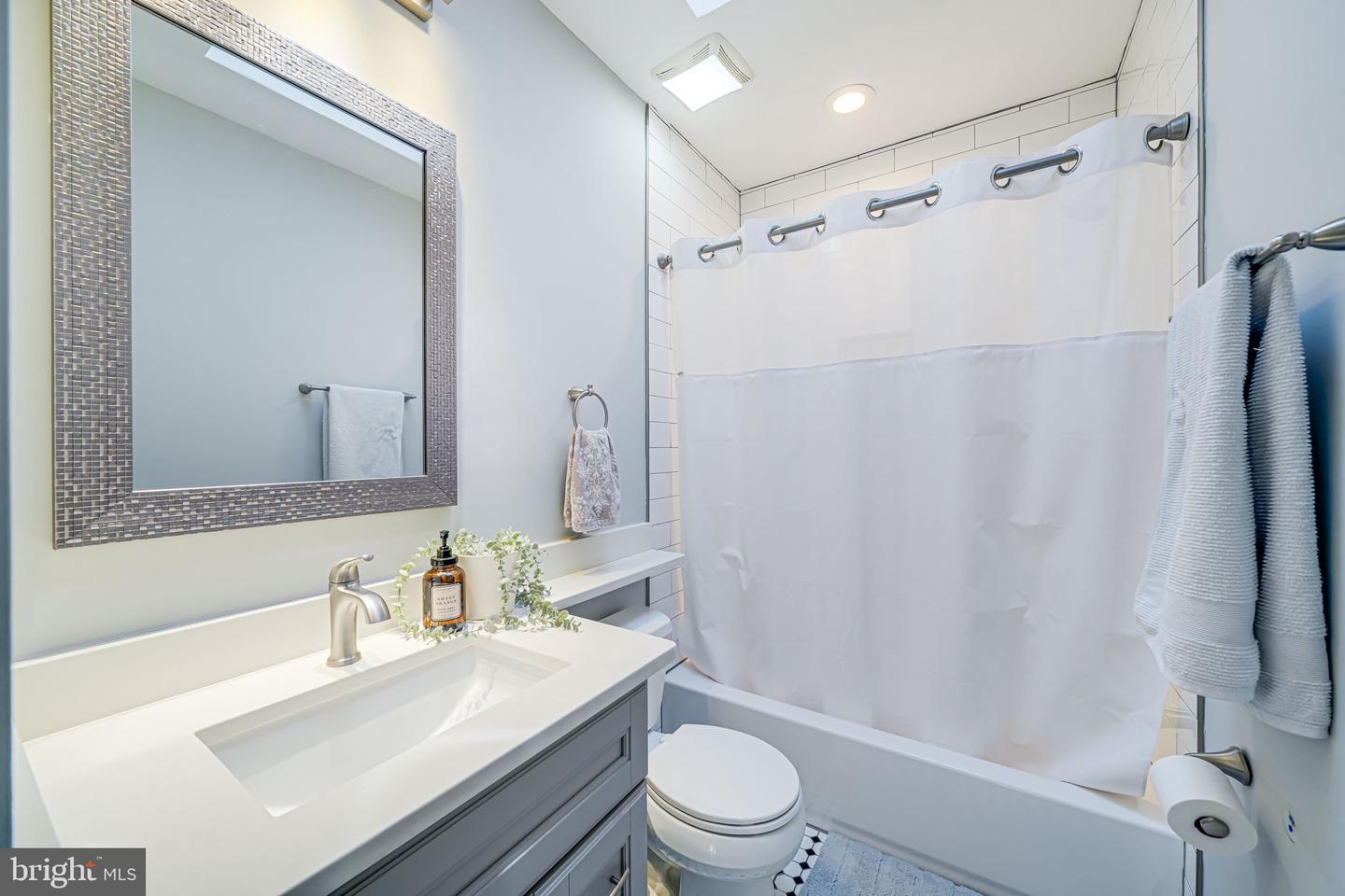 2926 12TH ST NE, WASHINGTON, District Of Columbia 20017, 4 Bedrooms Bedrooms, ,3 BathroomsBathrooms,Residential,For sale,2926 12TH ST NE,DCDC2202346 MLS # DCDC2202346