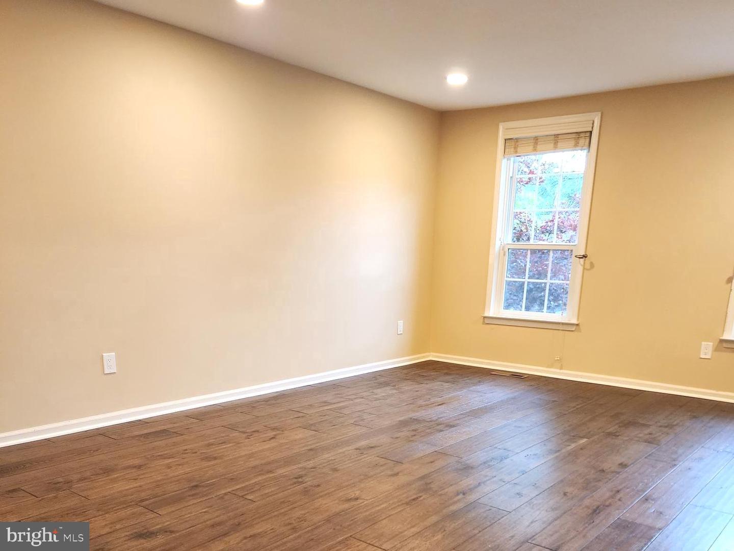 9314 MILLBRANCH PL, FAIRFAX, Virginia 22031, 4 Bedrooms Bedrooms, ,3 BathroomsBathrooms,Residential,For sale,9314 MILLBRANCH PL,VAFX2245274 MLS # VAFX2245274