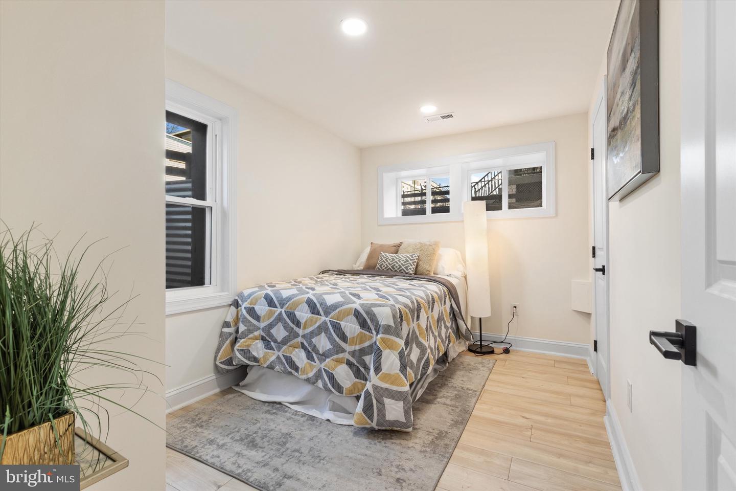 2923 SHERMAN AVE NW, WASHINGTON, District Of Columbia 20001, 3 Bedrooms Bedrooms, ,3 BathroomsBathrooms,Residential,For sale,2923 SHERMAN AVE NW,DCDC2204978 MLS # DCDC2204978