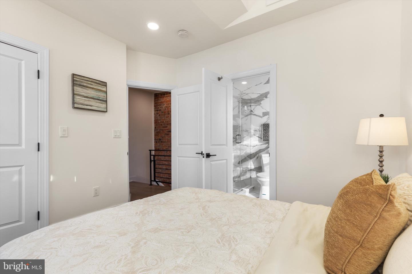 2923 SHERMAN AVE NW, WASHINGTON, District Of Columbia 20001, 3 Bedrooms Bedrooms, ,3 BathroomsBathrooms,Residential,For sale,2923 SHERMAN AVE NW,DCDC2204978 MLS # DCDC2204978