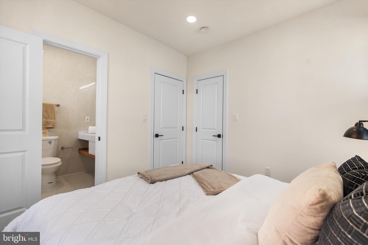 2923 SHERMAN AVE NW, WASHINGTON, District Of Columbia 20001, 3 Bedrooms Bedrooms, ,3 BathroomsBathrooms,Residential,For sale,2923 SHERMAN AVE NW,DCDC2204978 MLS # DCDC2204978