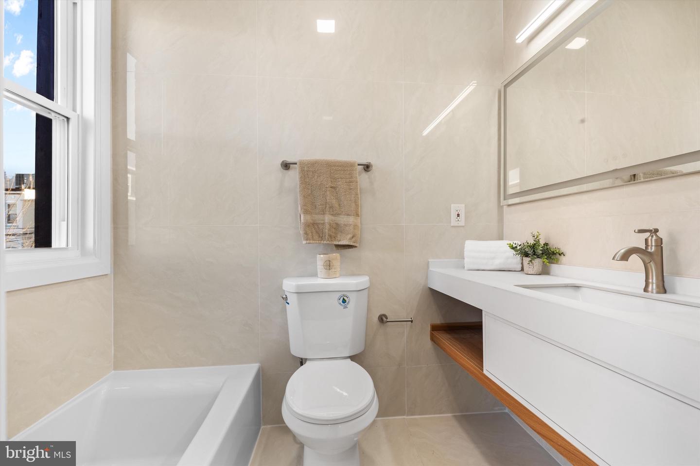 2923 SHERMAN AVE NW, WASHINGTON, District Of Columbia 20001, 3 Bedrooms Bedrooms, ,3 BathroomsBathrooms,Residential,For sale,2923 SHERMAN AVE NW,DCDC2204978 MLS # DCDC2204978