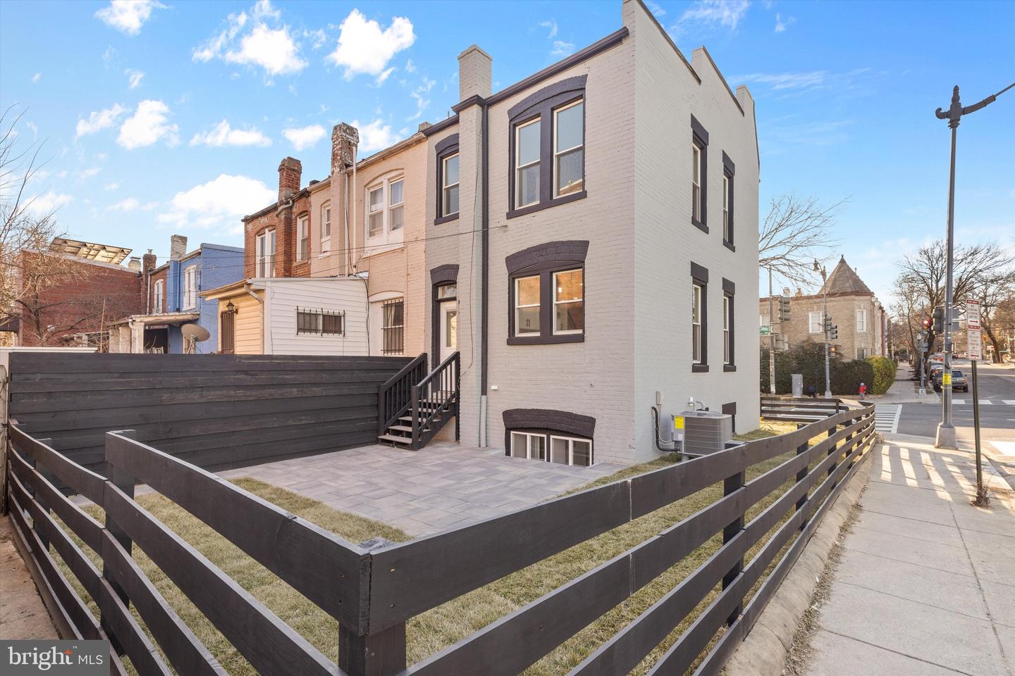 2923 SHERMAN AVE NW, WASHINGTON, District Of Columbia 20001, 3 Bedrooms Bedrooms, ,3 BathroomsBathrooms,Residential,For sale,2923 SHERMAN AVE NW,DCDC2204978 MLS # DCDC2204978