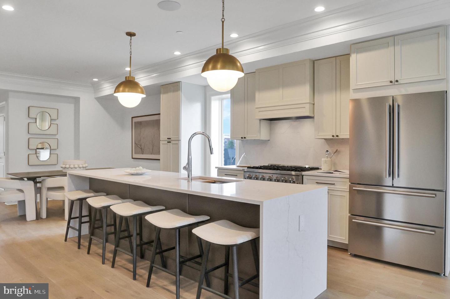 1335 11TH ST NW #PH4, WASHINGTON, District Of Columbia 20001, 3 Bedrooms Bedrooms, ,2 BathroomsBathrooms,Residential,For sale,1335 11TH ST NW #PH4,DCDC2185650 MLS # DCDC2185650
