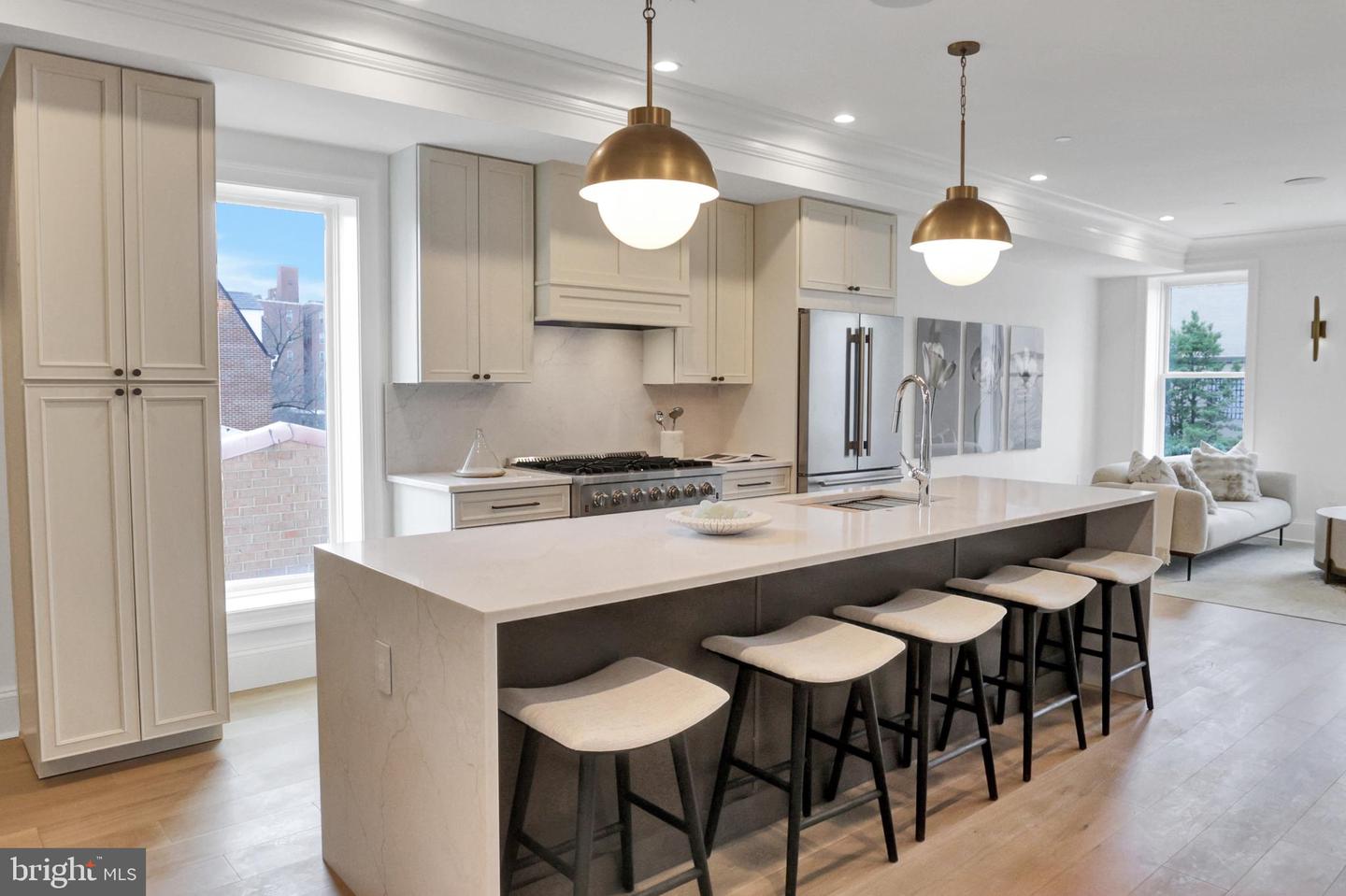 1335 11TH ST NW #PH4, WASHINGTON, District Of Columbia 20001, 3 Bedrooms Bedrooms, ,2 BathroomsBathrooms,Residential,For sale,1335 11TH ST NW #PH4,DCDC2185650 MLS # DCDC2185650