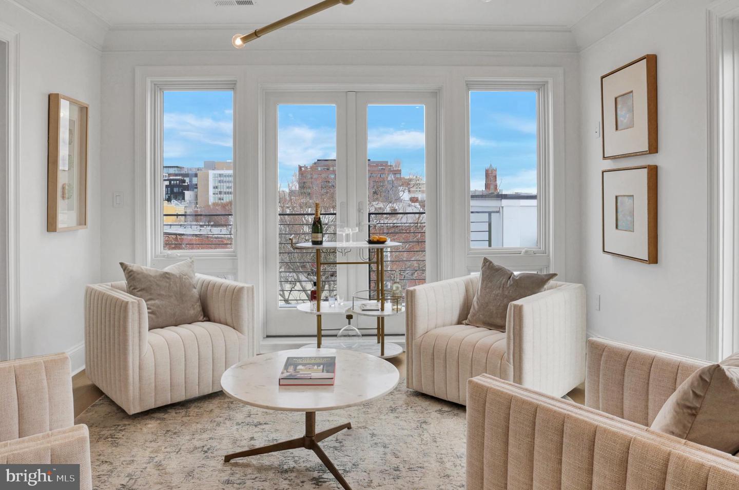 1335 11TH ST NW #PH4, WASHINGTON, District Of Columbia 20001, 3 Bedrooms Bedrooms, ,2 BathroomsBathrooms,Residential,For sale,1335 11TH ST NW #PH4,DCDC2185650 MLS # DCDC2185650