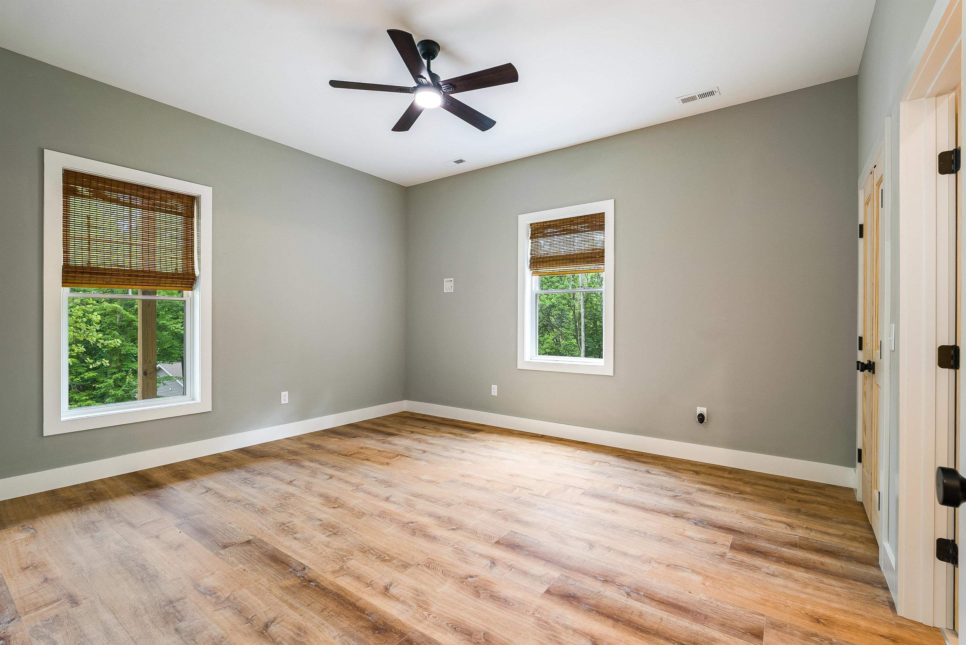 141 RACCOON CT, MCGAHEYSVILLE, Virginia 22840, 8 Bedrooms Bedrooms, ,5 BathroomsBathrooms,Residential,141 RACCOON CT,665592 MLS # 665592