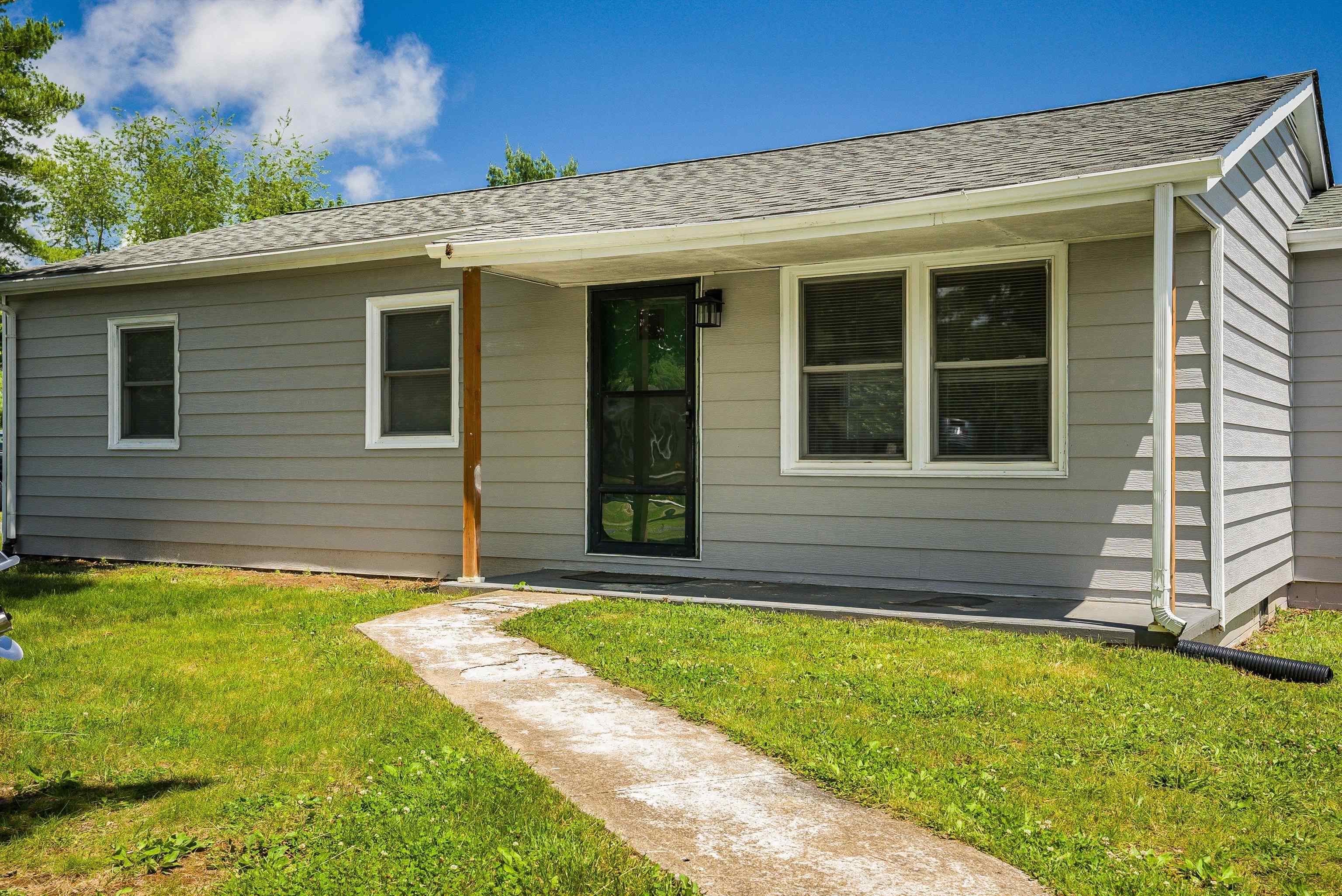 29 CRAWFORD DR, CHURCHVILLE, Virginia 24421, 3 Bedrooms Bedrooms, ,1 BathroomBathrooms,Residential,29 CRAWFORD DR,665593 MLS # 665593