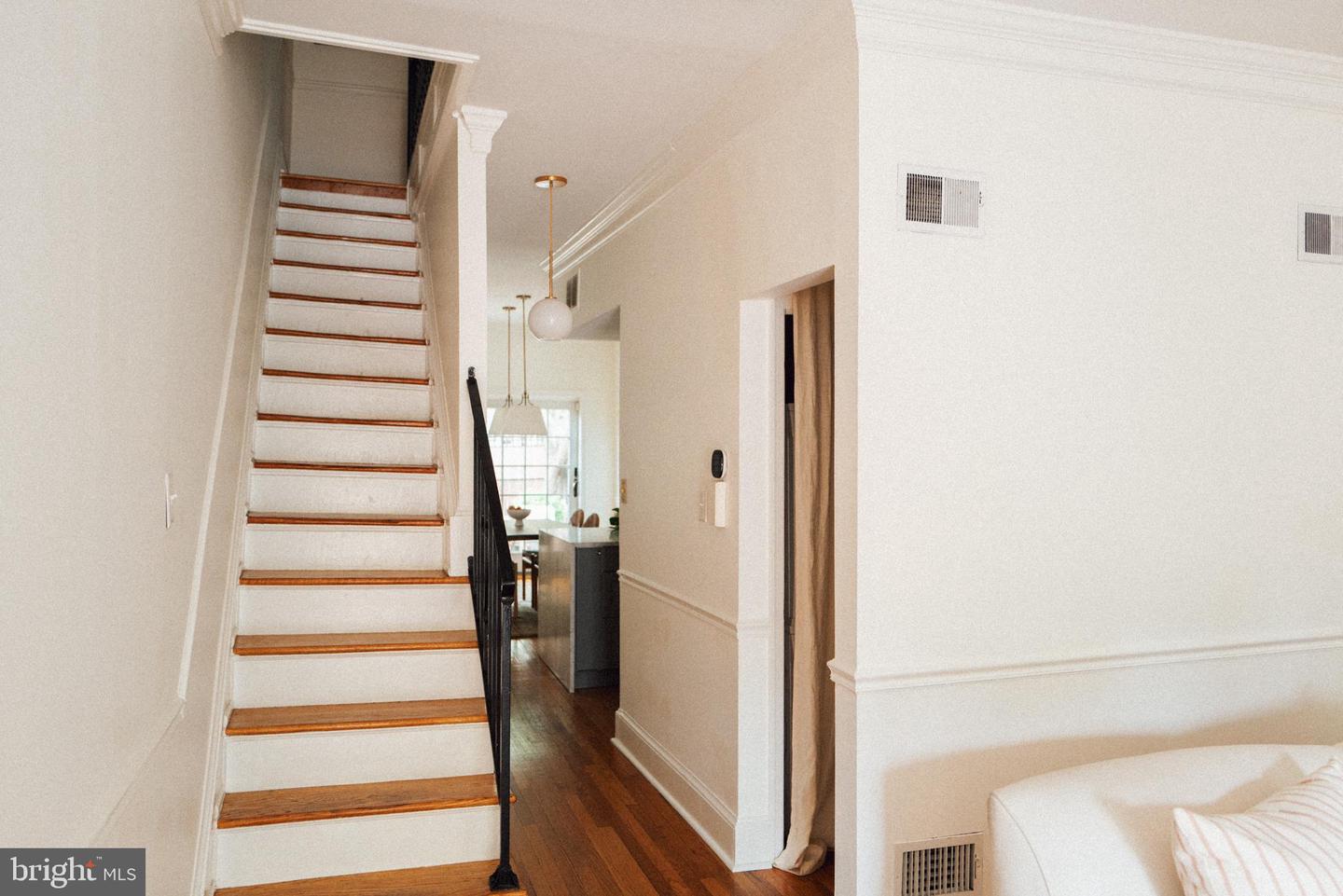 708 9TH ST SE, WASHINGTON, District Of Columbia 20003, 3 Bedrooms Bedrooms, ,2 BathroomsBathrooms,Residential,For sale,708 9TH ST SE,DCDC2204890 MLS # DCDC2204890