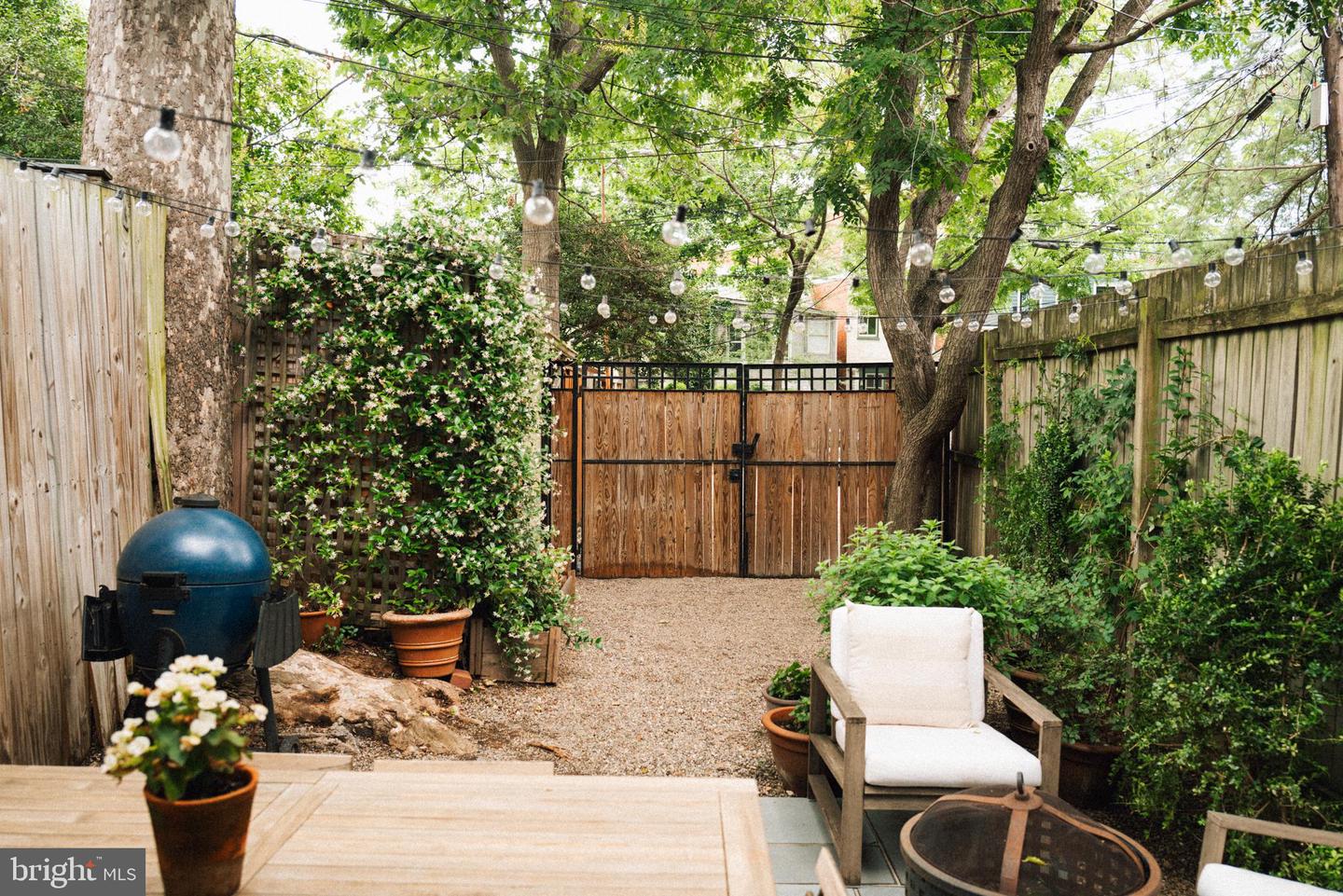 708 9TH ST SE, WASHINGTON, District Of Columbia 20003, 3 Bedrooms Bedrooms, ,2 BathroomsBathrooms,Residential,For sale,708 9TH ST SE,DCDC2204890 MLS # DCDC2204890