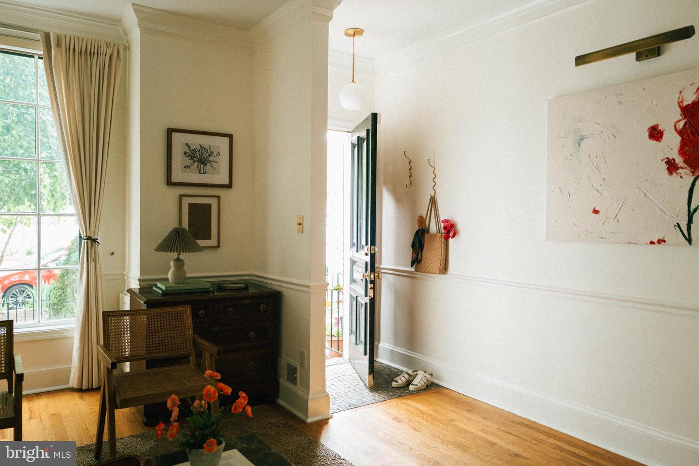 708 9TH ST SE, WASHINGTON, District Of Columbia 20003, 3 Bedrooms Bedrooms, ,2 BathroomsBathrooms,Residential,For sale,708 9TH ST SE,DCDC2204890 MLS # DCDC2204890