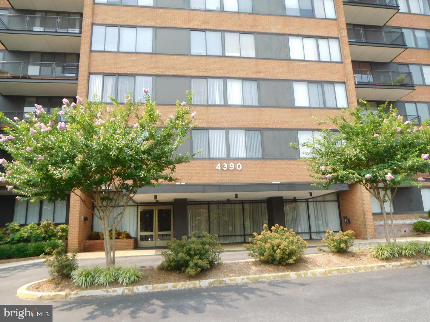 4390 LORCOM LN #512, ARLINGTON, Virginia 22207, 1 Bedroom Bedrooms, ,1 BathroomBathrooms,Residential,For sale,4390 LORCOM LN #512,VAAR2058998 MLS # VAAR2058998