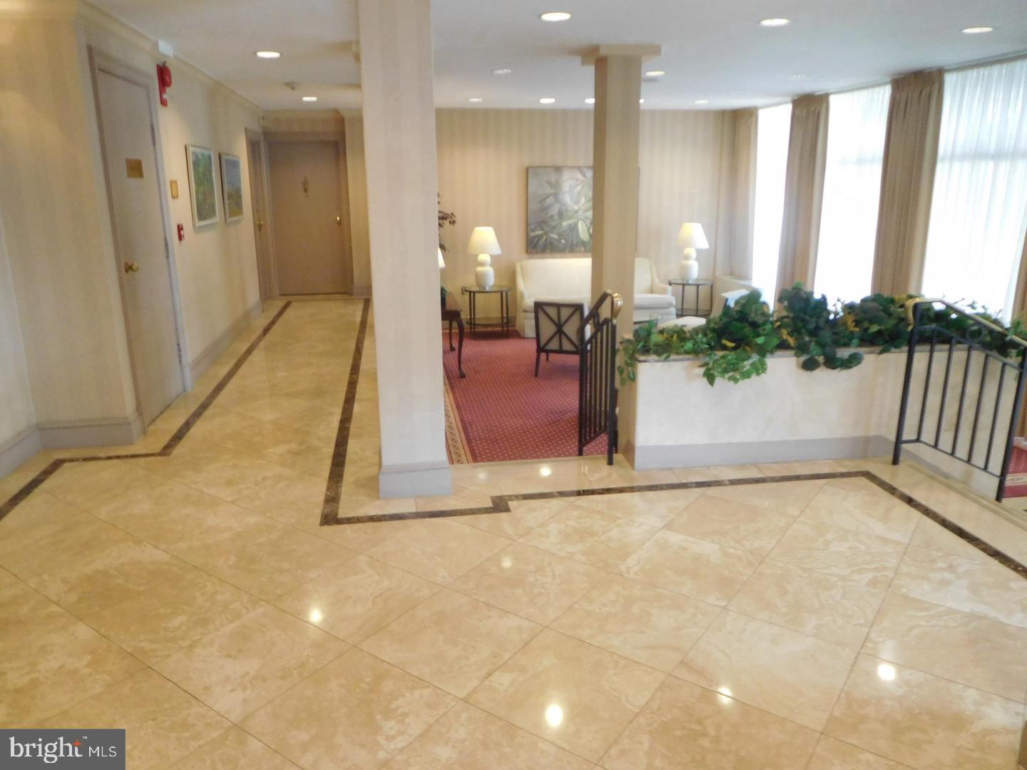 4390 LORCOM LN #512, ARLINGTON, Virginia 22207, 1 Bedroom Bedrooms, ,1 BathroomBathrooms,Residential,For sale,4390 LORCOM LN #512,VAAR2058998 MLS # VAAR2058998