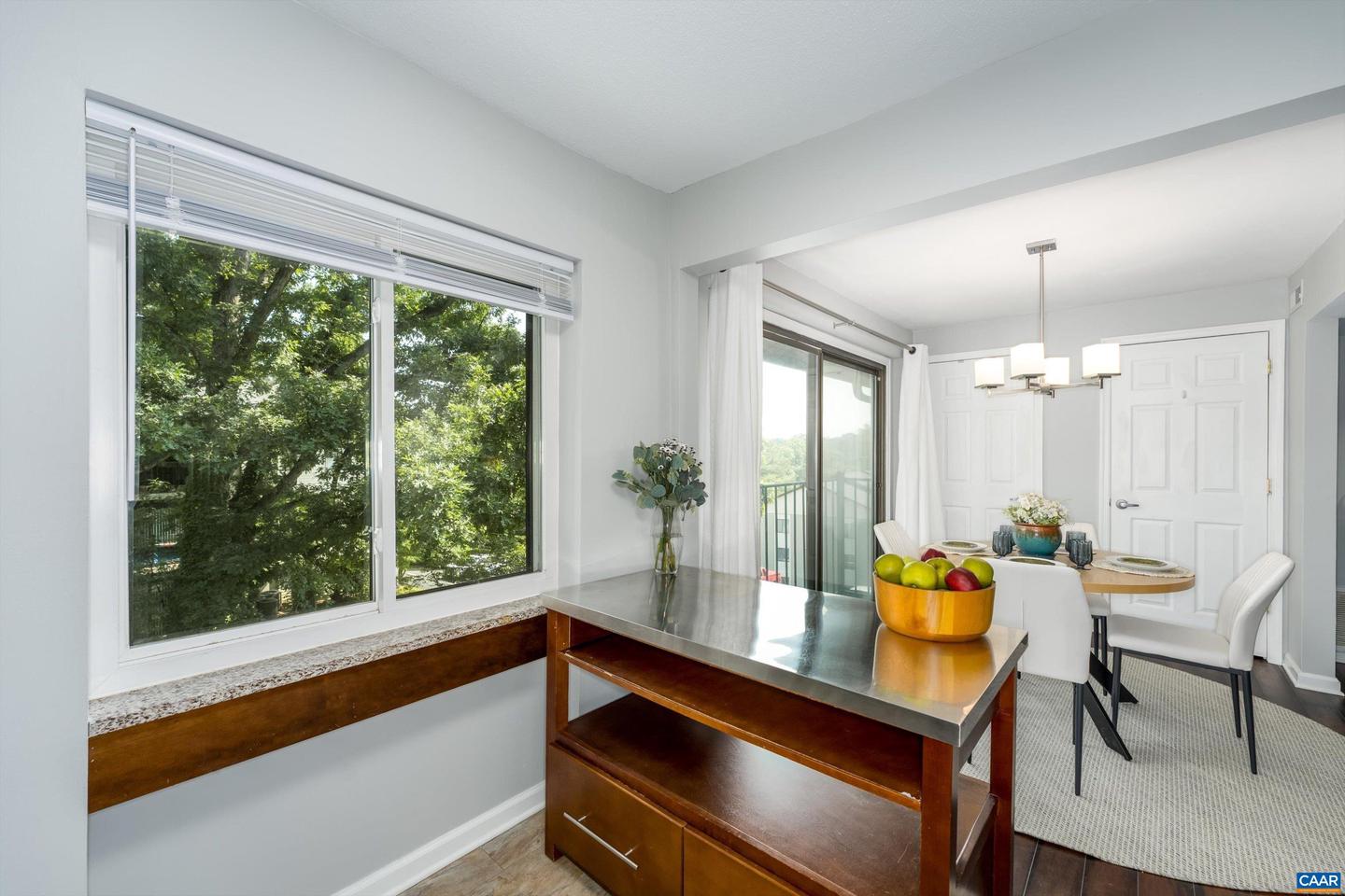 11 SPRING CT, CHARLOTTESVILLE, Virginia 22901, 2 Bedrooms Bedrooms, ,1 BathroomBathrooms,Residential,For sale,11 SPRING CT,665577 MLS # 665577