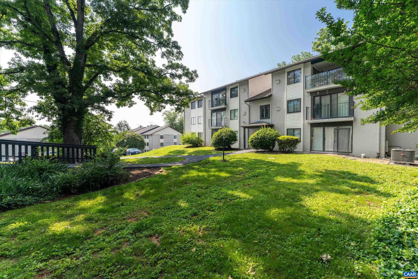 11 SPRING CT, CHARLOTTESVILLE, Virginia 22901, 2 Bedrooms Bedrooms, ,1 BathroomBathrooms,Residential,For sale,11 SPRING CT,665577 MLS # 665577
