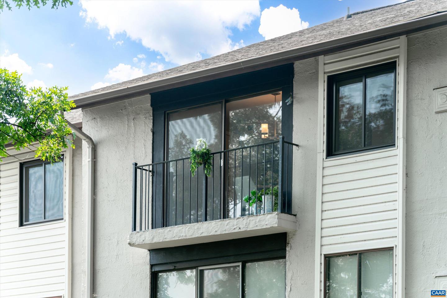 11 SPRING CT, CHARLOTTESVILLE, Virginia 22901, 2 Bedrooms Bedrooms, ,1 BathroomBathrooms,Residential,For sale,11 SPRING CT,665577 MLS # 665577