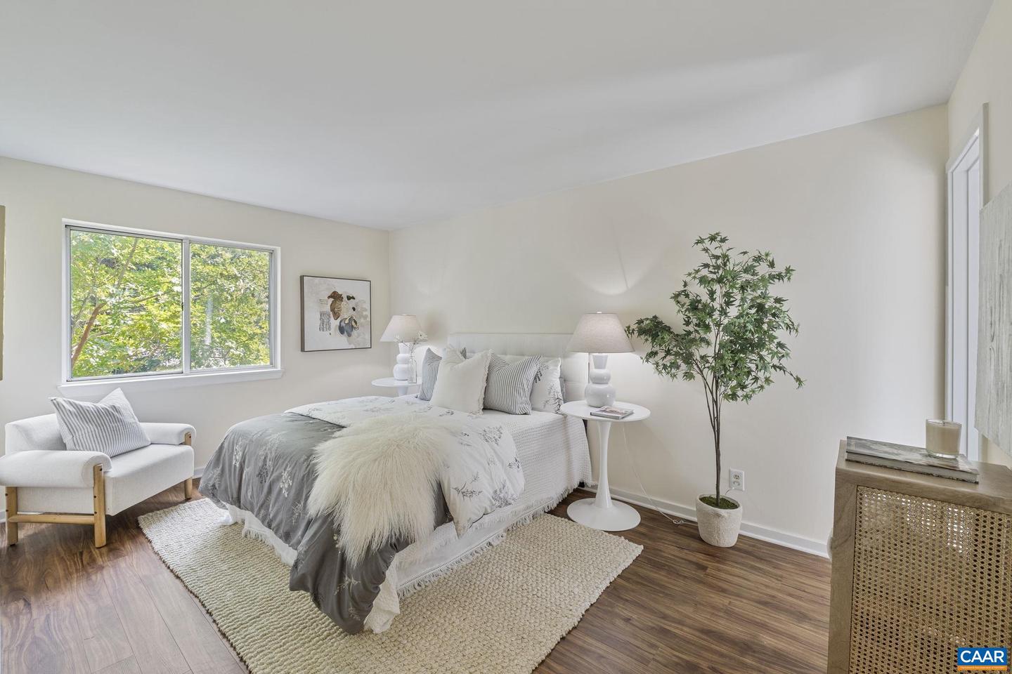 1612 F MONTICELLO AVE, CHARLOTTESVILLE, Virginia 22902, 2 Bedrooms Bedrooms, ,2 BathroomsBathrooms,Residential,For sale,1612 F MONTICELLO AVE,665581 MLS # 665581