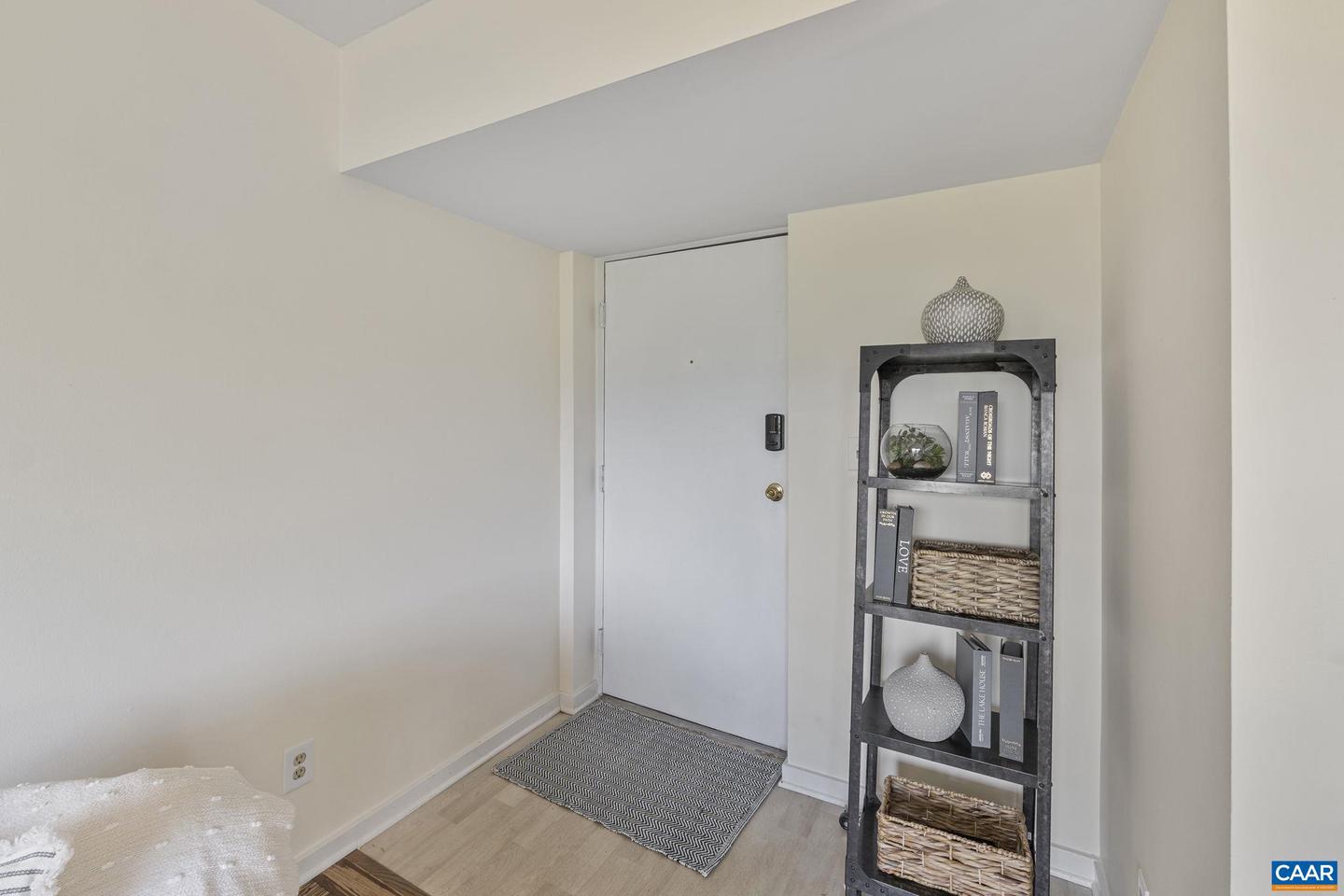 1612 F MONTICELLO AVE, CHARLOTTESVILLE, Virginia 22902, 2 Bedrooms Bedrooms, ,2 BathroomsBathrooms,Residential,For sale,1612 F MONTICELLO AVE,665581 MLS # 665581