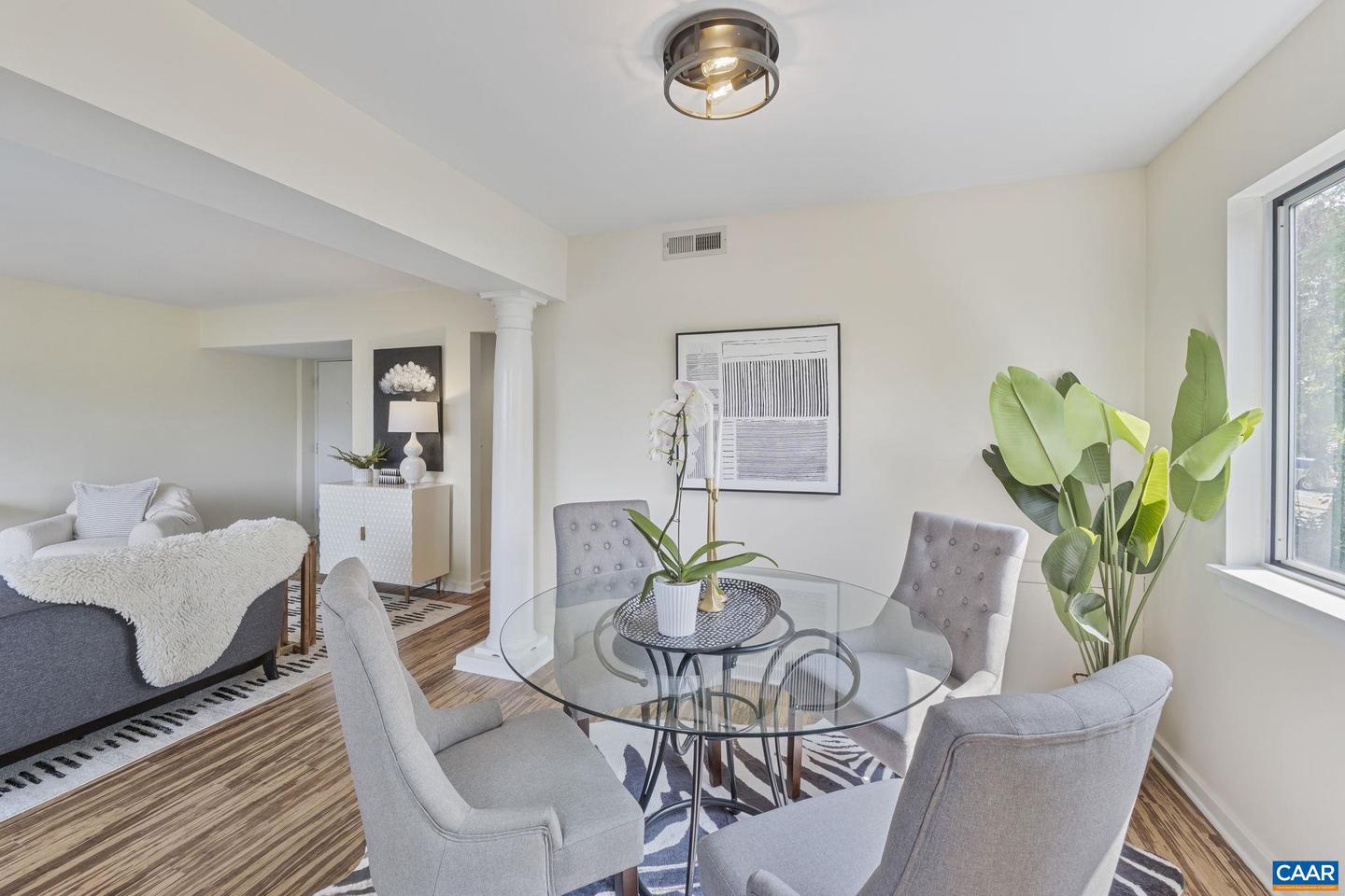 1612 F MONTICELLO AVE, CHARLOTTESVILLE, Virginia 22902, 2 Bedrooms Bedrooms, ,2 BathroomsBathrooms,Residential,For sale,1612 F MONTICELLO AVE,665581 MLS # 665581