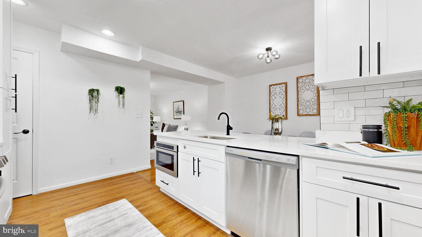 48 GIRARD ST NE, WASHINGTON, District Of Columbia 20002, 4 Bedrooms Bedrooms, ,2 BathroomsBathrooms,Residential,For sale,48 GIRARD ST NE,DCDC2205038 MLS # DCDC2205038