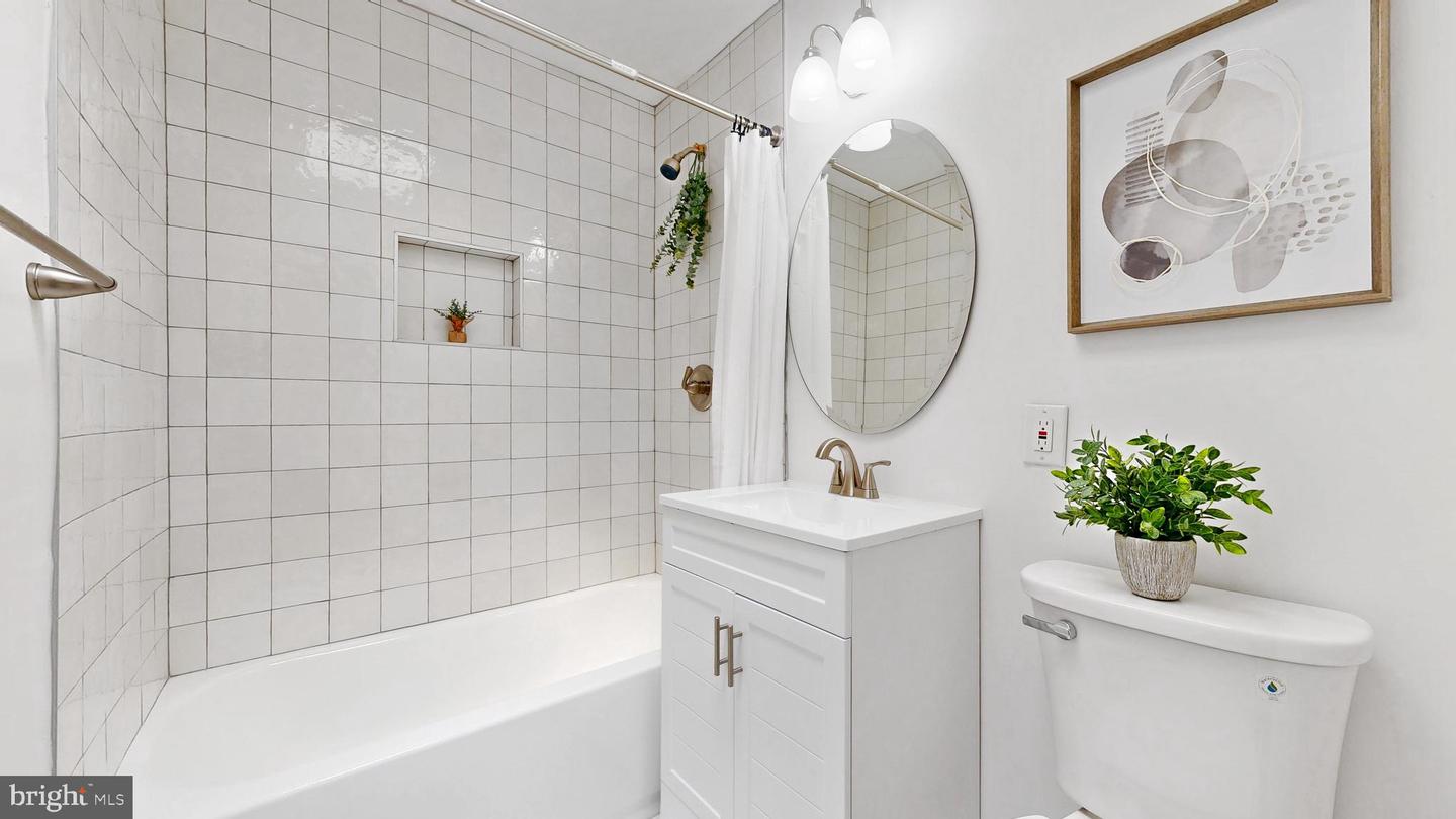 48 GIRARD ST NE, WASHINGTON, District Of Columbia 20002, 4 Bedrooms Bedrooms, ,2 BathroomsBathrooms,Residential,For sale,48 GIRARD ST NE,DCDC2205038 MLS # DCDC2205038