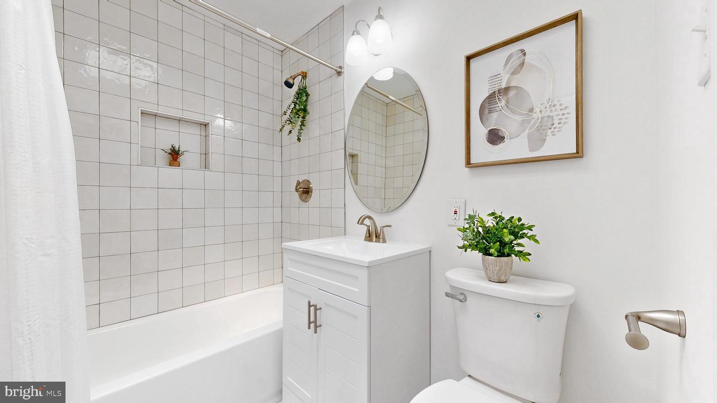 48 GIRARD ST NE, WASHINGTON, District Of Columbia 20002, 4 Bedrooms Bedrooms, ,2 BathroomsBathrooms,Residential,For sale,48 GIRARD ST NE,DCDC2205038 MLS # DCDC2205038