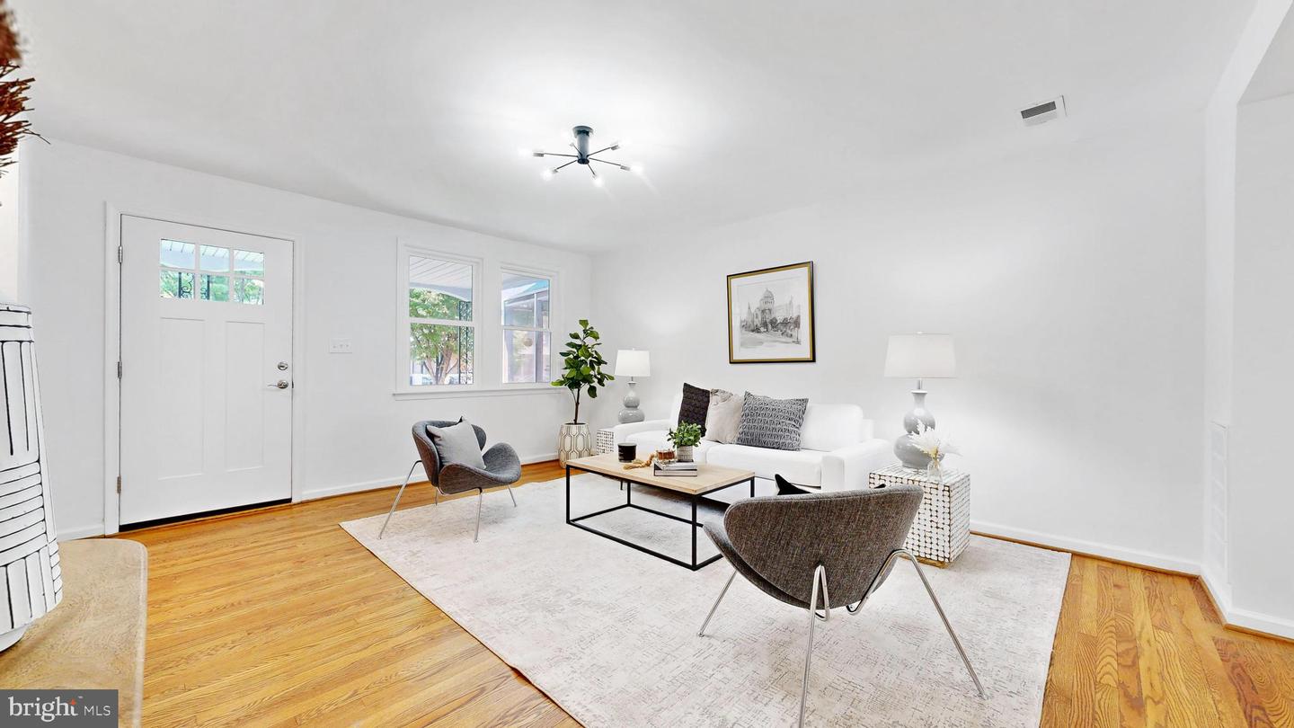 48 GIRARD ST NE, WASHINGTON, District Of Columbia 20002, 4 Bedrooms Bedrooms, ,2 BathroomsBathrooms,Residential,For sale,48 GIRARD ST NE,DCDC2205038 MLS # DCDC2205038