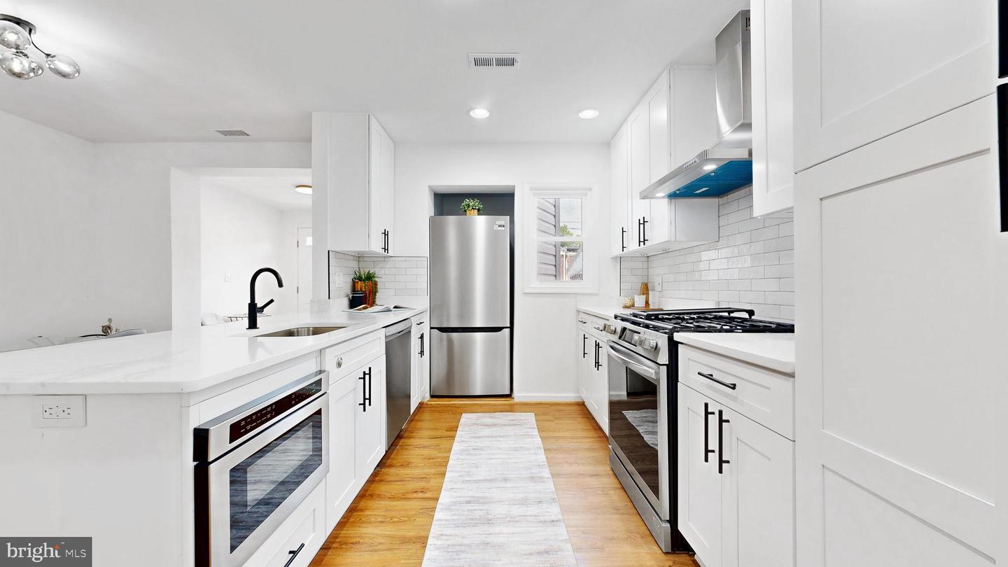 48 GIRARD ST NE, WASHINGTON, District Of Columbia 20002, 4 Bedrooms Bedrooms, ,2 BathroomsBathrooms,Residential,For sale,48 GIRARD ST NE,DCDC2205038 MLS # DCDC2205038
