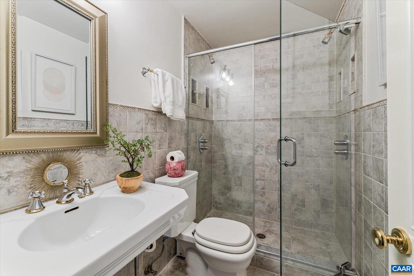 2405 BARRACKS CT #2, CHARLOTTESVILLE, Virginia 22901, 2 Bedrooms Bedrooms, ,1 BathroomBathrooms,Residential,For sale,2405 BARRACKS CT #2,665588 MLS # 665588