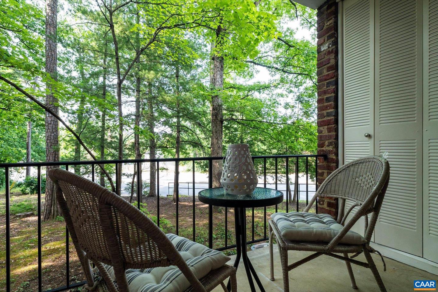 2405 BARRACKS CT #2, CHARLOTTESVILLE, Virginia 22901, 2 Bedrooms Bedrooms, ,1 BathroomBathrooms,Residential,For sale,2405 BARRACKS CT #2,665588 MLS # 665588
