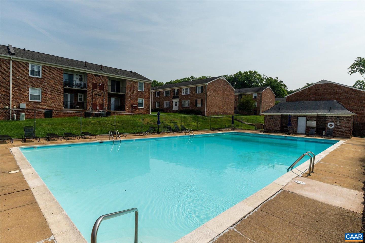 2405 BARRACKS CT #2, CHARLOTTESVILLE, Virginia 22901, 2 Bedrooms Bedrooms, ,1 BathroomBathrooms,Residential,For sale,2405 BARRACKS CT #2,665588 MLS # 665588