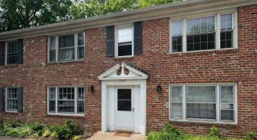 2405 BARRACKS CT #2, CHARLOTTESVILLE, Virginia 22901, 2 Bedrooms Bedrooms, ,1 BathroomBathrooms,Residential,For sale,2405 BARRACKS CT #2,665588 MLS # 665588