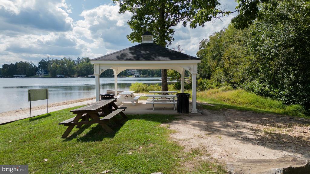634 HEMLOCK LOOP, MINERAL, Virginia 23117, 3 Bedrooms Bedrooms, ,2 BathroomsBathrooms,Residential,634 HEMLOCK LOOP,VALA2007458 MLS # VALA2007458