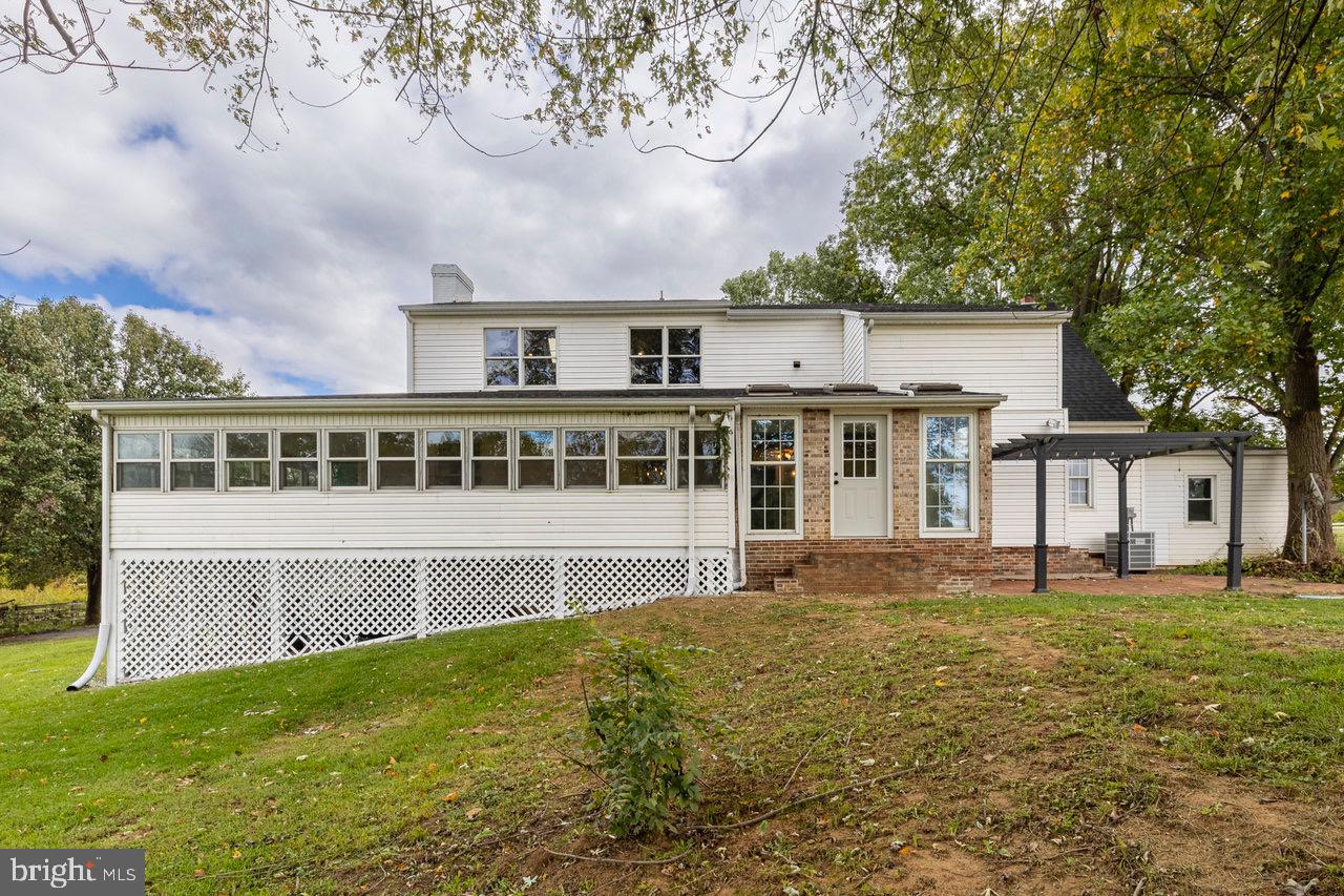 11193 INDIAN TRAIL RD, ROCKINGHAM, Virginia 22802, 6 Bedrooms Bedrooms, ,3 BathroomsBathrooms,Residential,For sale,11193 INDIAN TRAIL RD,VARO2001840 MLS # VARO2001840