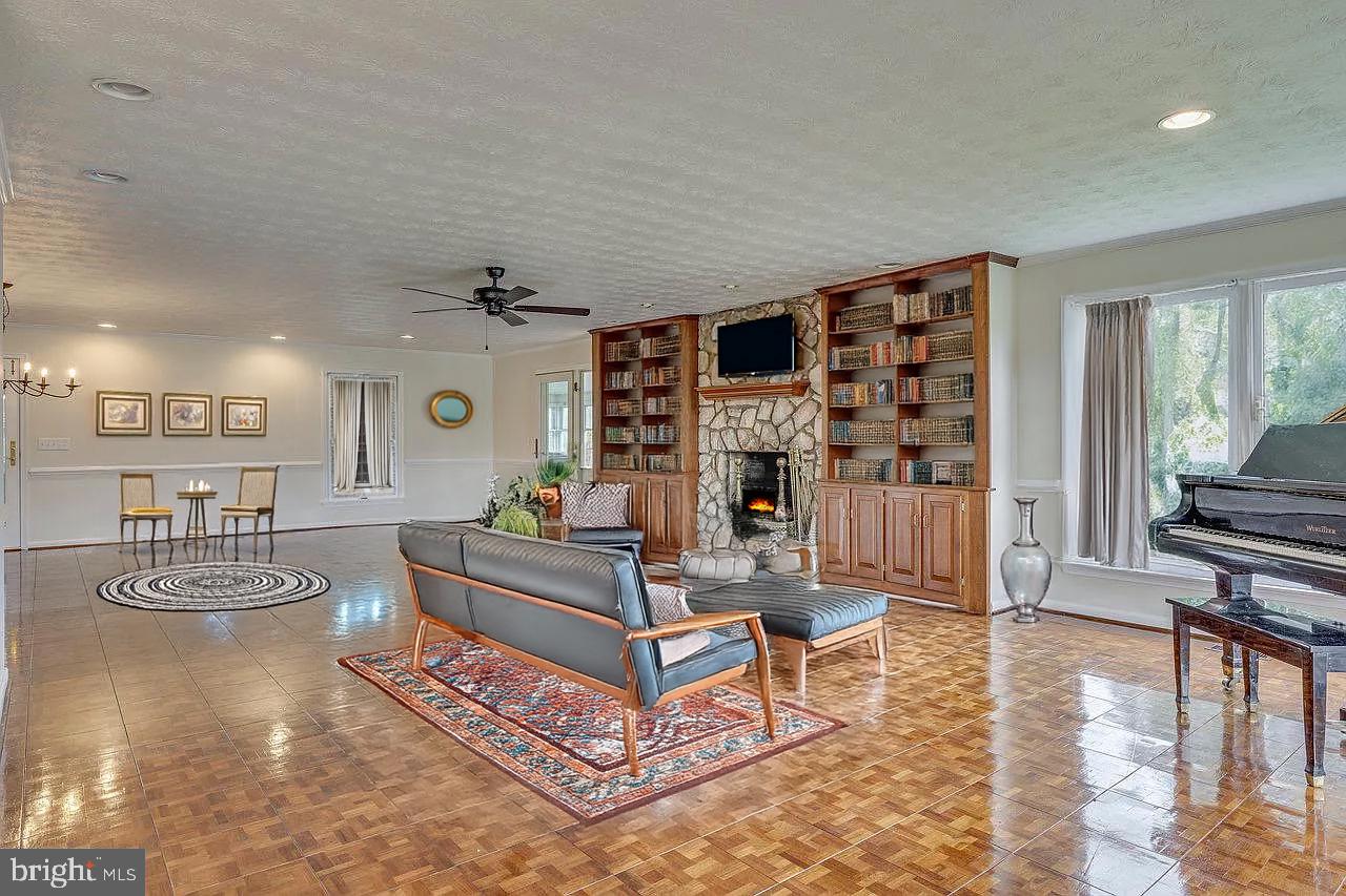 11193 INDIAN TRAIL RD, ROCKINGHAM, Virginia 22802, 6 Bedrooms Bedrooms, ,3 BathroomsBathrooms,Residential,For sale,11193 INDIAN TRAIL RD,VARO2001840 MLS # VARO2001840