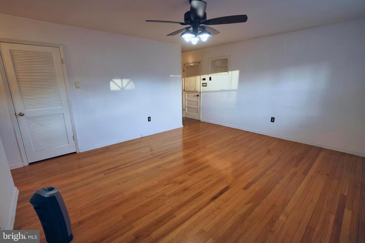 1105 DAVIS STREET, COLONIAL BEACH, Virginia 22443, 2 Bedrooms Bedrooms, ,1 BathroomBathrooms,Residential,For sale,1105 DAVIS STREET,VAWE2008160 MLS # VAWE2008160