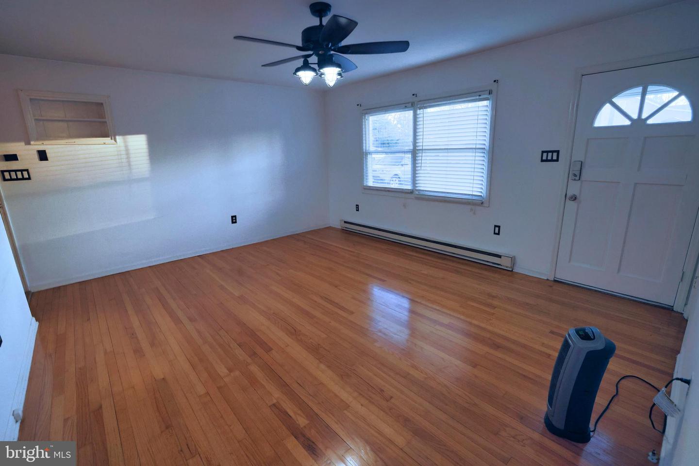 1105 DAVIS STREET, COLONIAL BEACH, Virginia 22443, 2 Bedrooms Bedrooms, ,1 BathroomBathrooms,Residential,For sale,1105 DAVIS STREET,VAWE2008160 MLS # VAWE2008160