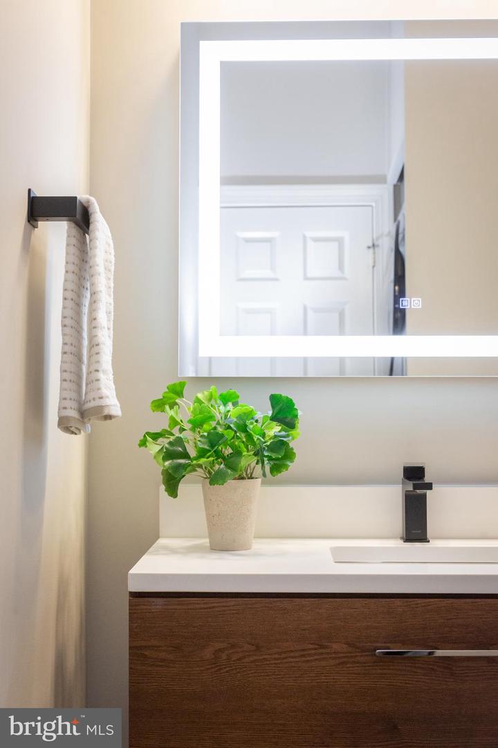 1417 CHAPIN ST NW #506, WASHINGTON, District Of Columbia 20009, 2 Bedrooms Bedrooms, ,2 BathroomsBathrooms,Residential,For sale,1417 CHAPIN ST NW #506,DCDC2190708 MLS # DCDC2190708