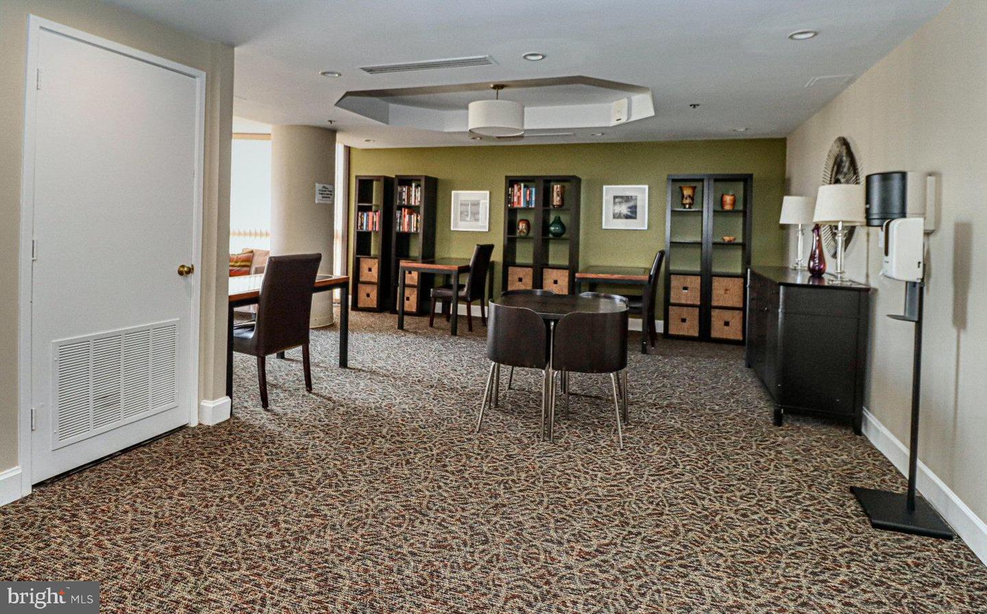 900 N STAFFORD ST #1408, ARLINGTON, Virginia 22203, 2 Bedrooms Bedrooms, ,2 BathroomsBathrooms,Residential,For sale,900 N STAFFORD ST #1408,VAAR2054686 MLS # VAAR2054686