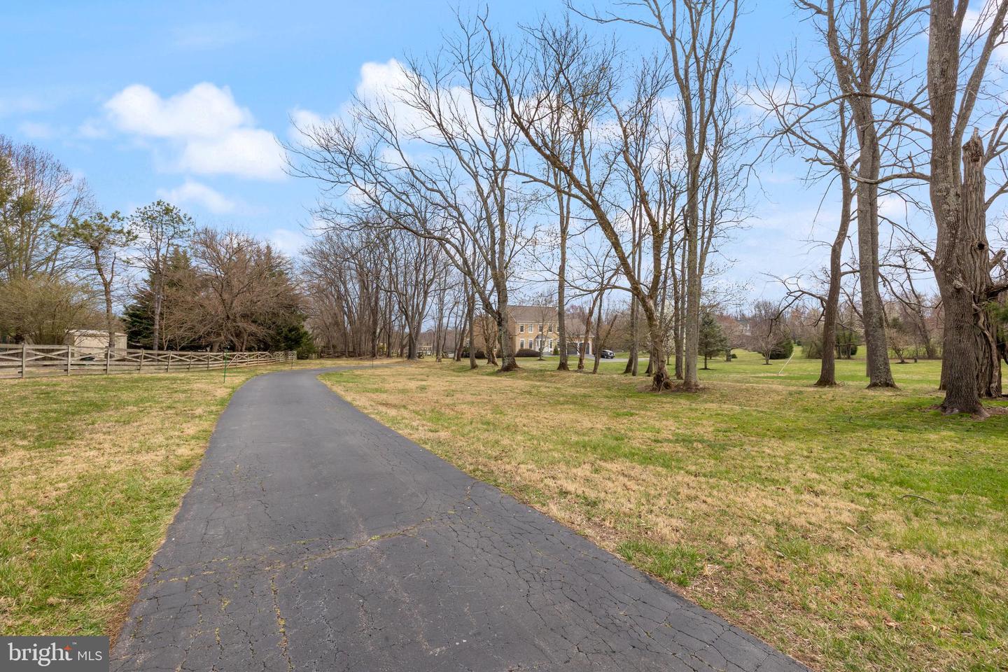 14340 ROSEFINCH CIR, LEESBURG, Virginia 20176, 4 Bedrooms Bedrooms, ,3 BathroomsBathrooms,Residential,For sale,14340 ROSEFINCH CIR,VALO2091566 MLS # VALO2091566