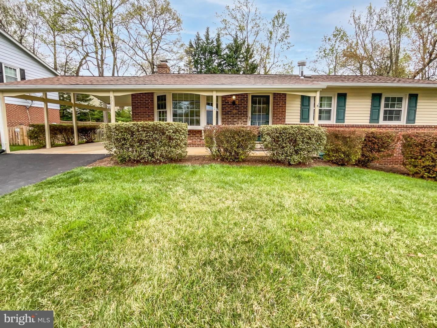 4987 DEQUINCEY DR, FAIRFAX, Virginia 22032, 4 Bedrooms Bedrooms, ,3 BathroomsBathrooms,Residential,For sale,4987 DEQUINCEY DR,VAFX2234148 MLS # VAFX2234148
